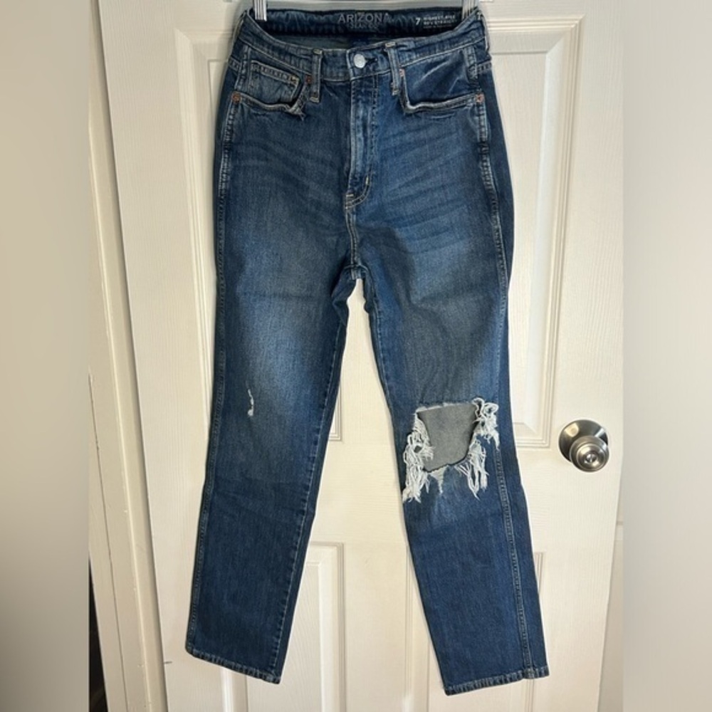 👖Arizona Jean Co Distressed Ripped 90s Straight Leg Jean Size 7 S M